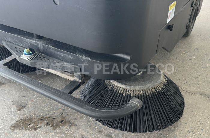 小青山无人驾驶扫地车