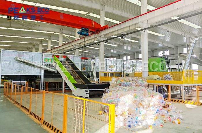 绿色循环垃圾分拣中心