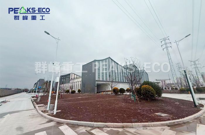 群峰重工助力慈溪城市环卫升级：竖式压缩工艺设备节前顺利安装